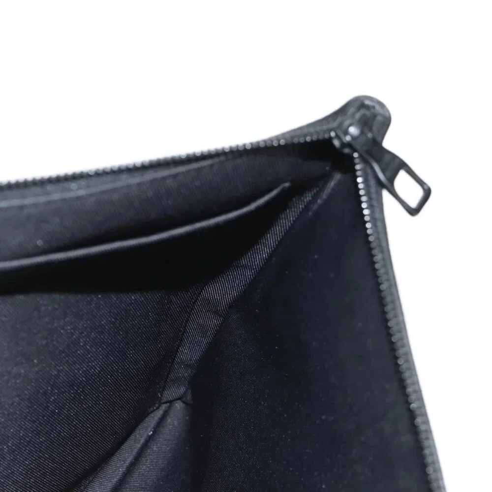 LOUIS VUITTON taiga rainbow Chain Pochette A4 Bag Black M30347 LV Auth 157880M - Picture 11 of 16